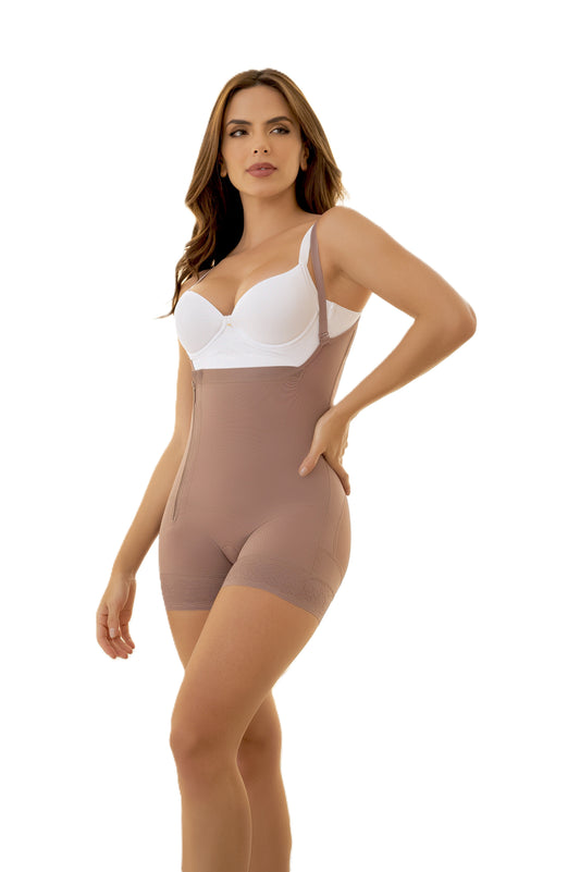 High compression Expanded gluteal area fit shapewear Ref.09401