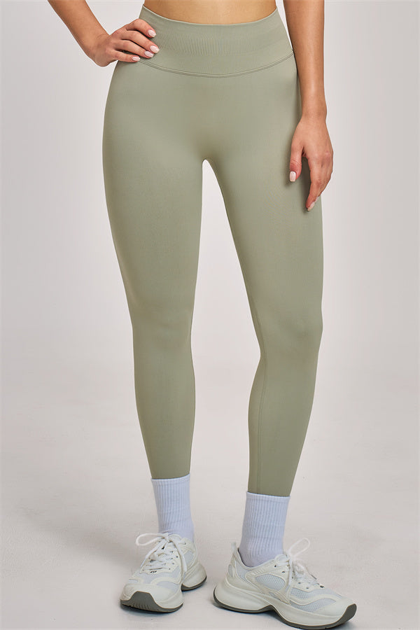 The Vision Tank Top Leggings 2-Piece Set