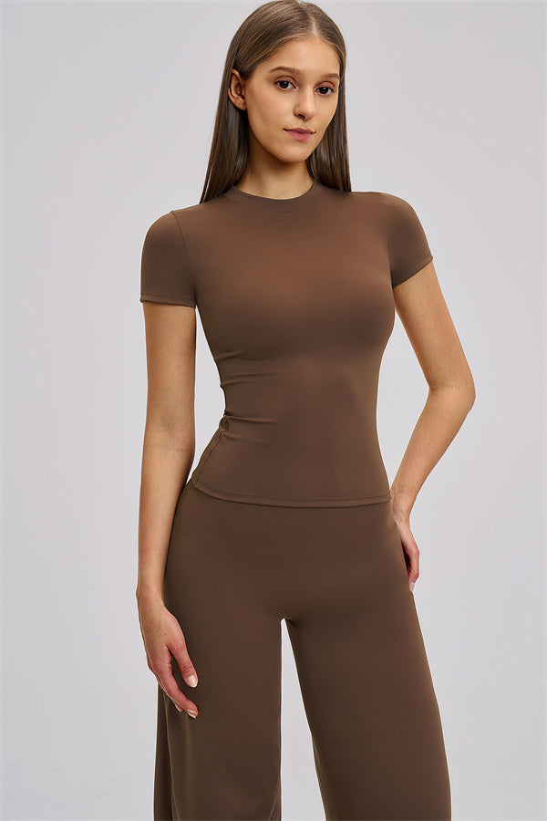 The Dynamic T-shirt Straight Leg Pants 2-Piece Set