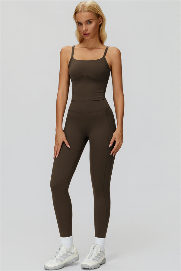 The Fyra Crop Tank Leggings 2-Piece Set