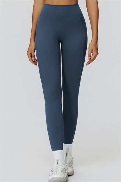 The Fyra Sports Bra Leggings 2-Piece Set