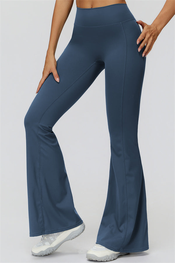 The Fyra Crop Tank Flared Leggings 2-Piece Set