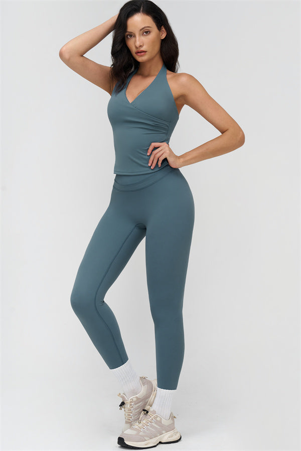 The Stride Crop Top Leggings 2-Piece Set