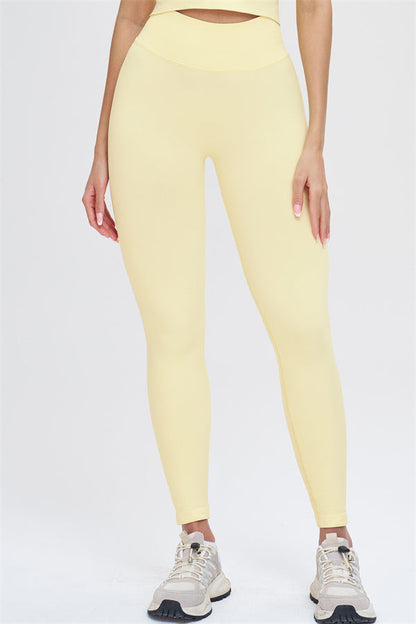 The Whim Sports Bra Leggings 2-Piece Set