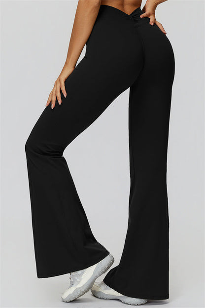 The Fyra Sports Bra Flared Leggings 2-Piece Set