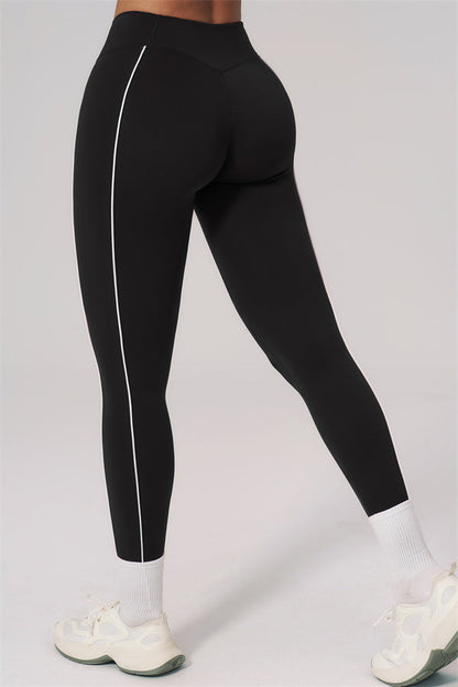 The Clarity Contour Line Sports Bra Leggings 2-Piece Set