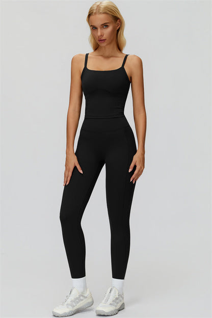 The Fyra Crop Tank Leggings 2-Piece Set