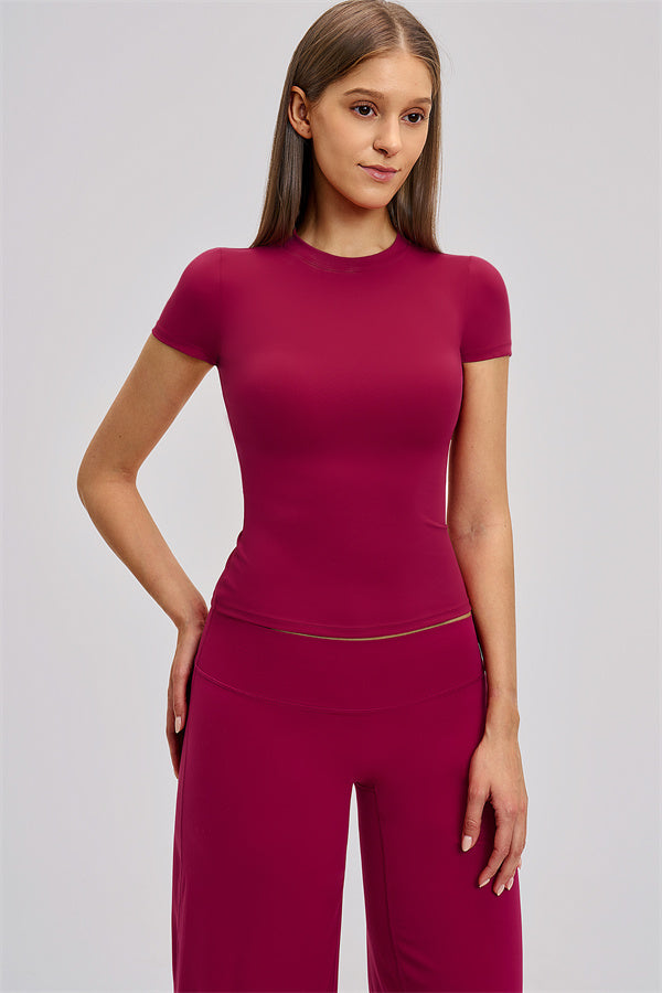 The Dynamic T-shirt Straight Leg Pants 2-Piece Set