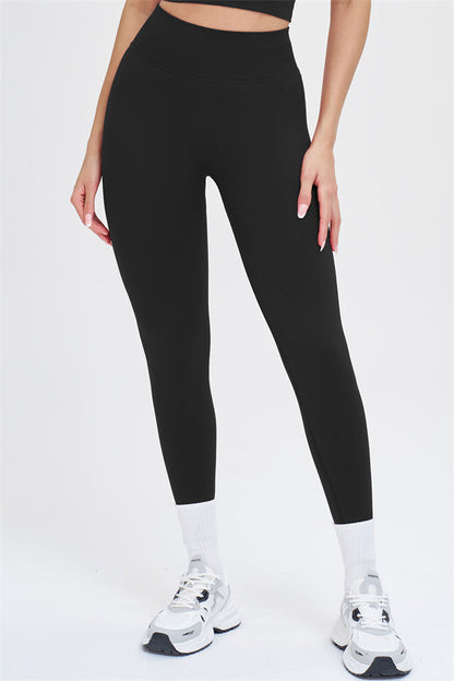 The Whim Sports Bra Leggings 2-Piece Set
