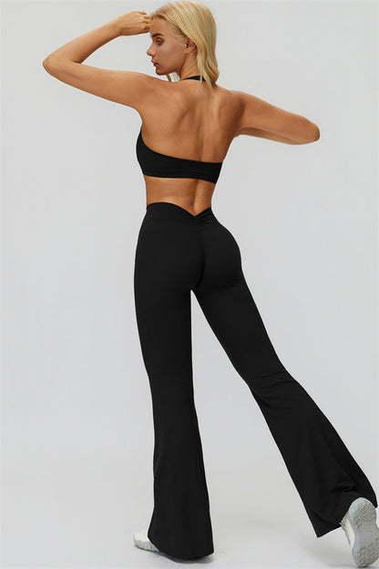 The Fyra Sports Bra Flared Leggings 2-Piece Set