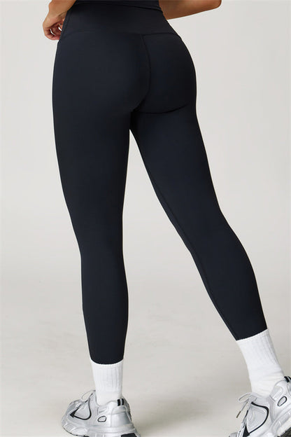 The Quest Cross Back Crop Top Leggings 2-Piece Set