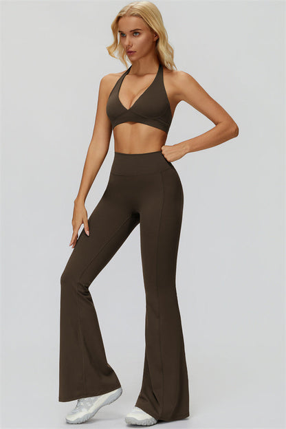 The Fyra Sports Bra Flared Leggings 2-Piece Set