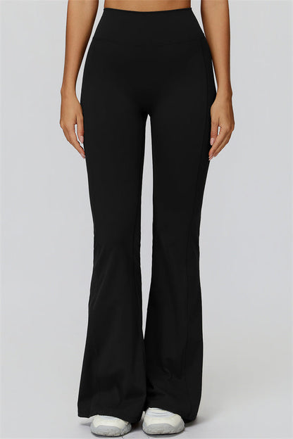 The Fyra Crop Tank Flared Leggings 2-Piece Set