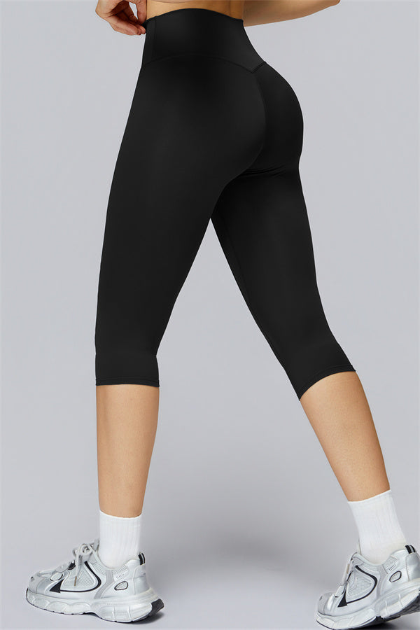 The FlexCore Sports Bra Capri Leggings 2-Piece Set