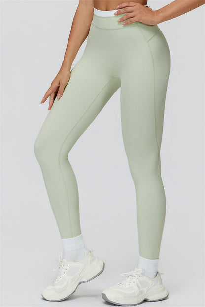 The Canyon Crop Tank Leggings 2-Piece Set