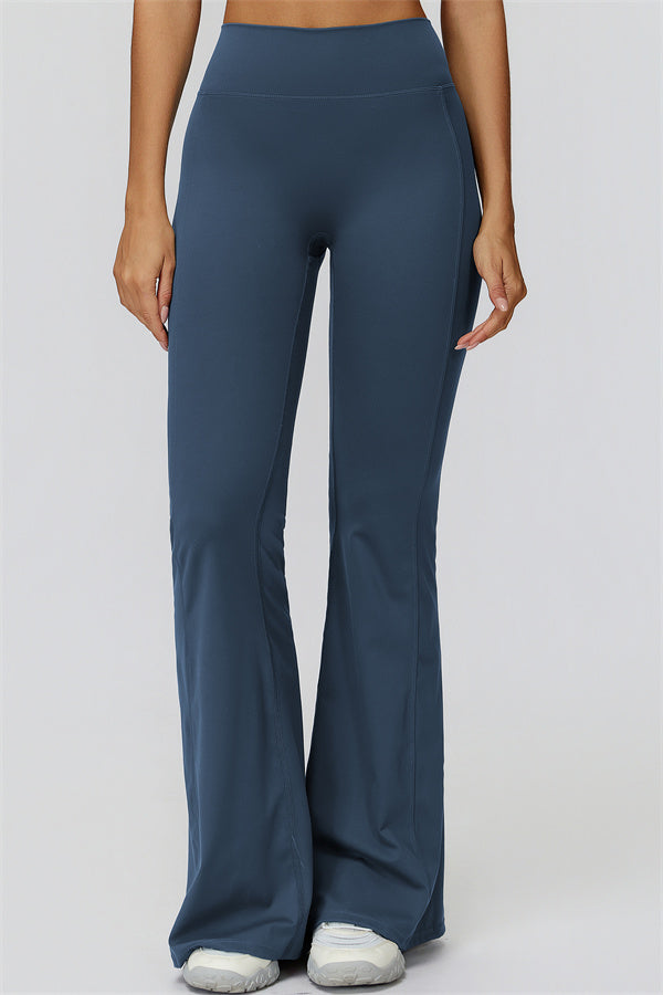 The Fyra Sports Bra Flared Leggings 2-Piece Set