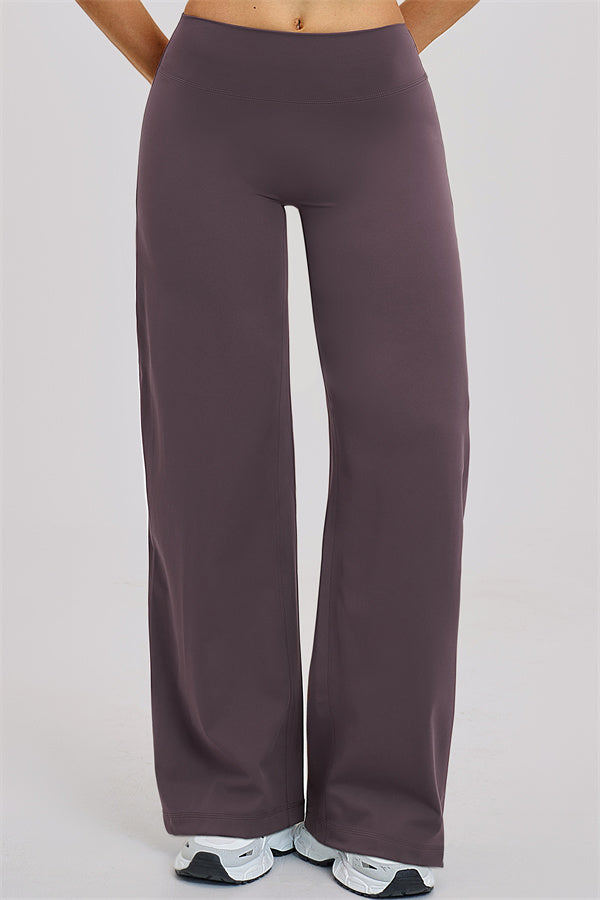 The Dynamic T-shirt Straight Leg Pants 2-Piece Set
