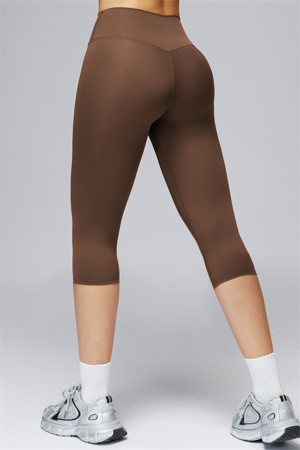 The FlexCore Sports Bra Capri Leggings 2-Piece Set