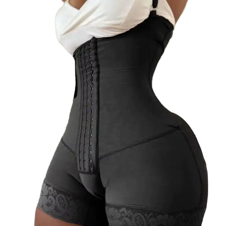 Summer sleeveless lace bodysuit for women.