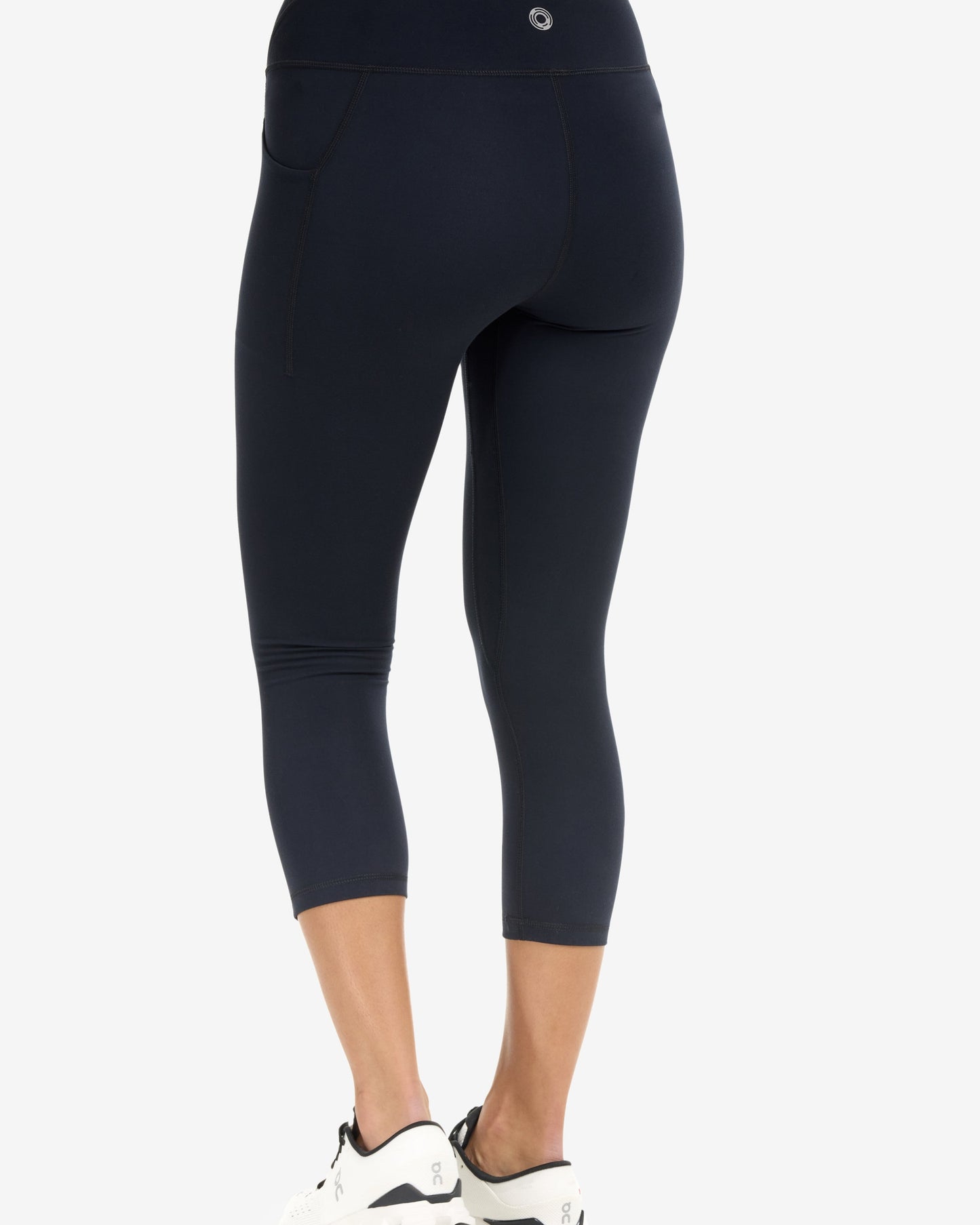 WOMEN'S COMPRESSION CAPRI LEGGINGS (6203)