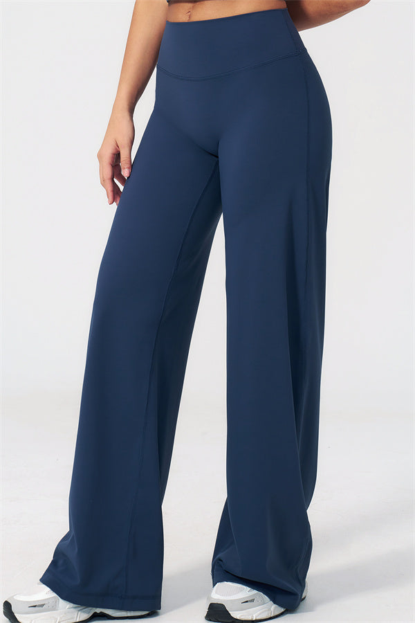The Dynamic T-shirt Straight Leg Pants 2-Piece Set