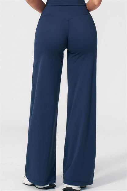 The Dynamic T-shirt Straight Leg Pants 2-Piece Set