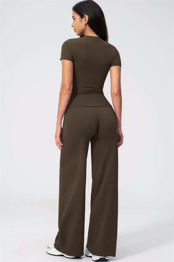 The Dynamic T-shirt Straight Leg Pants 2-Piece Set