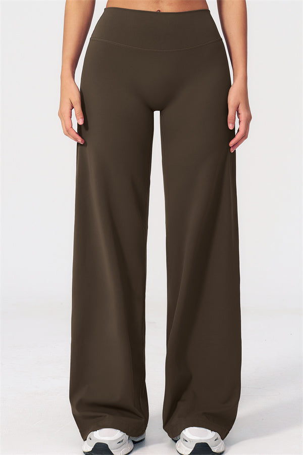 The Dynamic T-shirt Straight Leg Pants 2-Piece Set