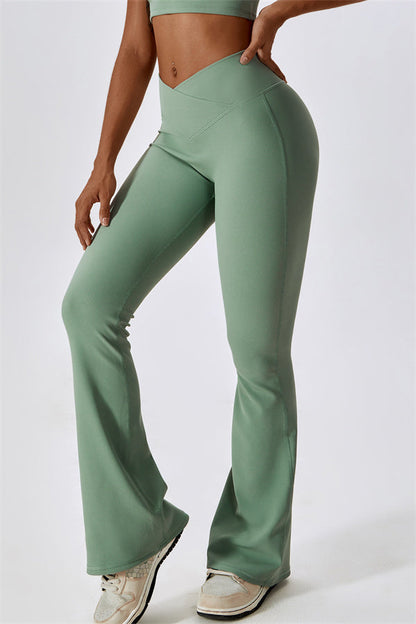Penelope Sports Bra Flares 2-Piece Set