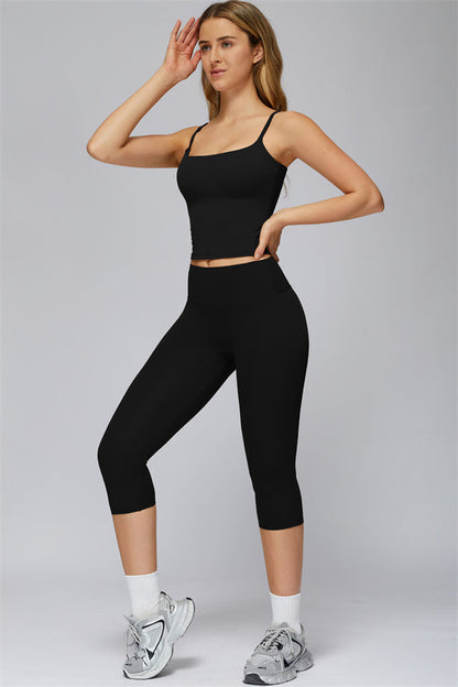 The FlexCore Capri Leggings