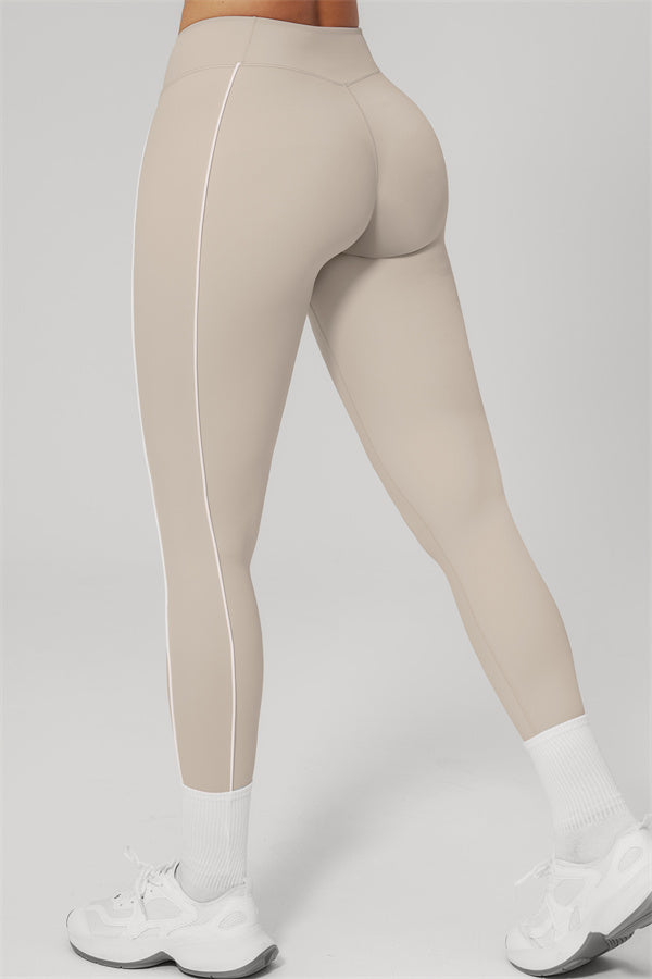 The Clarity Contour Line Sports Bra Leggings 2-Piece Set
