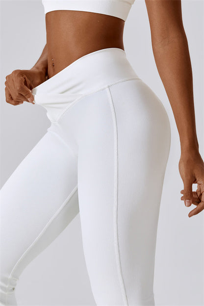Penelope Sports Bra Flares 2-Piece Set