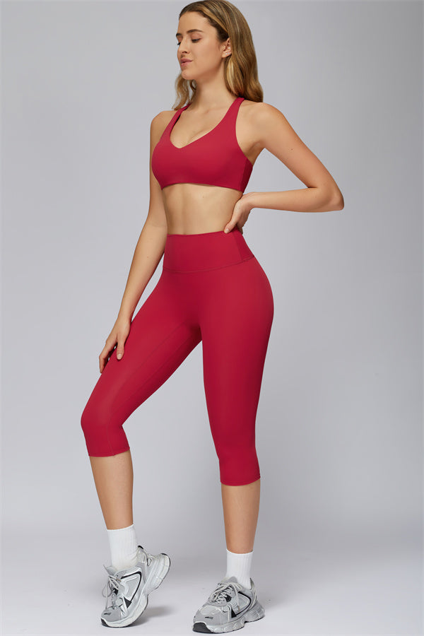 The FlexCore Sports Bra Capri Leggings 2-Piece Set