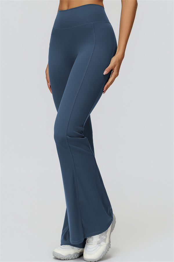 The Fyra Sports Bra Flared Leggings 2-Piece Set