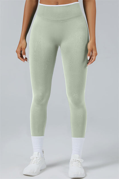 The Elevate Crop Top Leggings 2-Piece Set