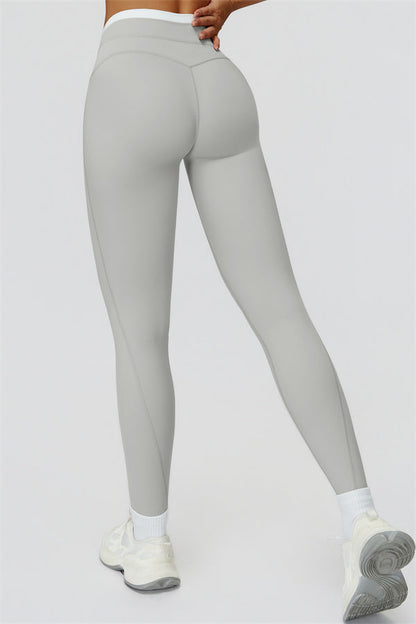 The Canyon Crop Tank Leggings 2-Piece Set