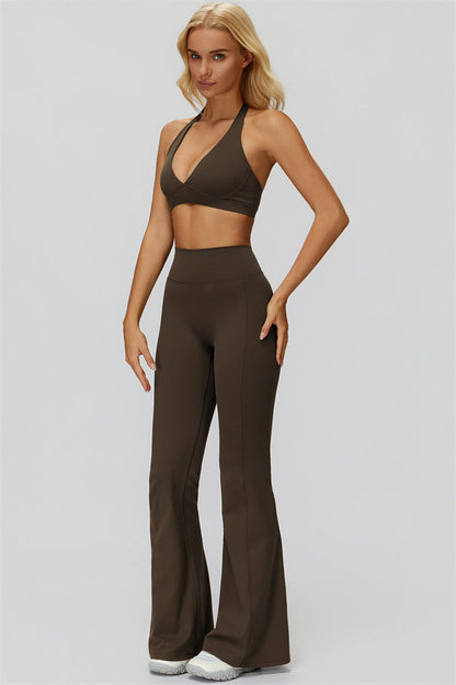 The Fyra Sports Bra Flared Leggings 2-Piece Set