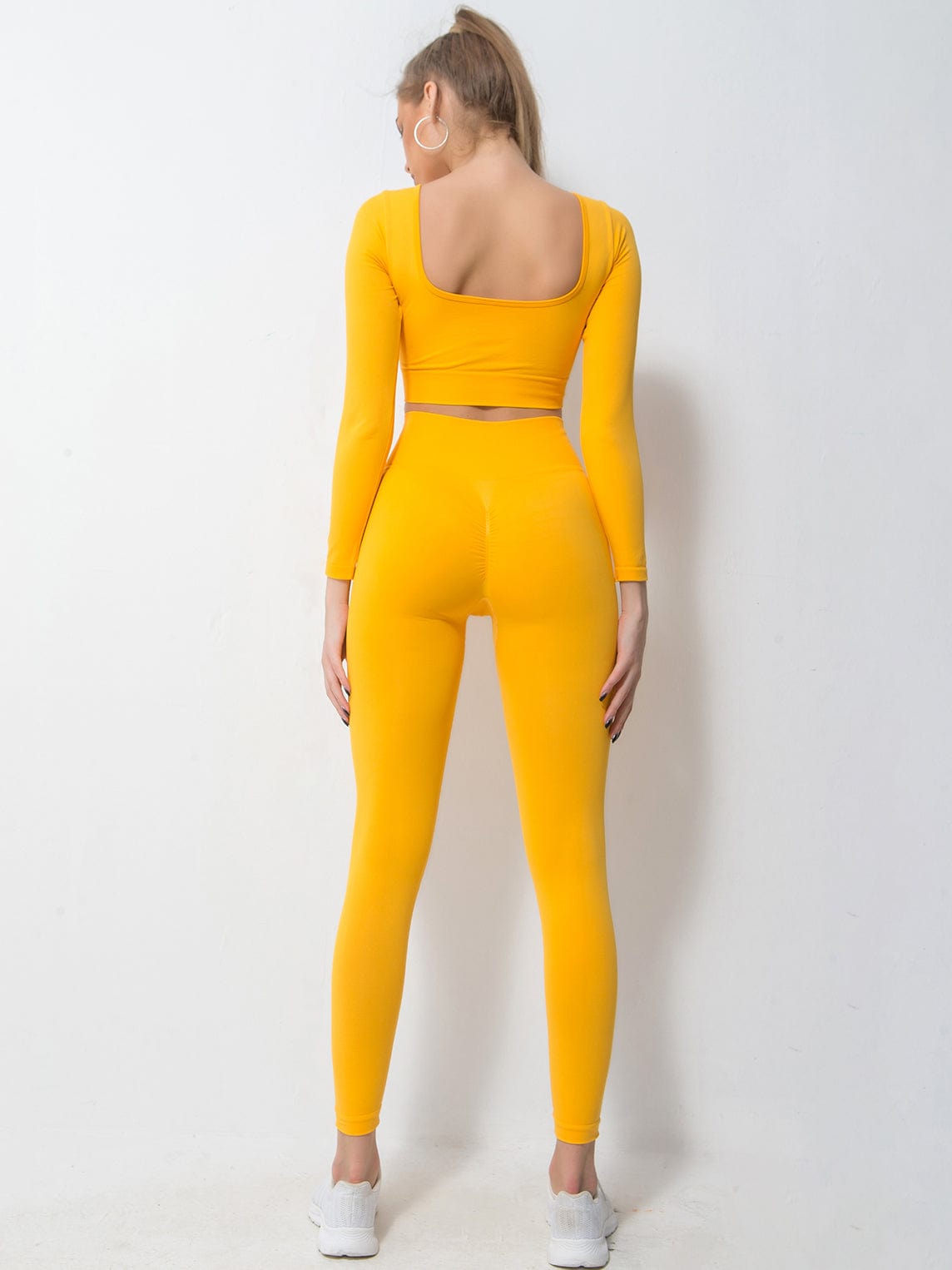 Wholesale 2-piece solid color soport sets v neck breathable wicking fitness workout sportwear